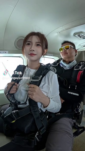 初めてのスカイダイビング体験の魅力