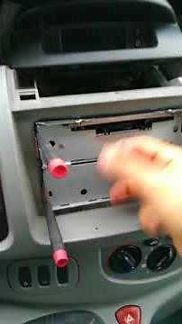 Enlever autoradio 2 dins Opel vivaro /Renault trafic