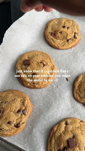 cookies w/ flakey sea salt 😍!!! recipe in description | #cookies #baking #cookierecipe #bakerslife