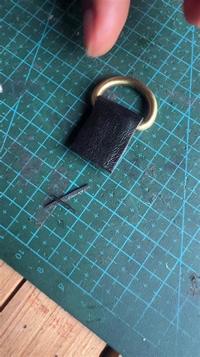 D Ring Preparation in Leathercraft for Bag Making