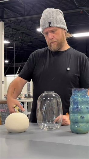 42K views · 1.5K reactions | Another peek from the last slaking. I was trying to get the pot to bust open with flame for the flair of the video and had stopped torching when it wouldn’t bust. A split second later it popped hard and scared me pretty good 藍 #pottery #ceramics #unexpected | The Clay Hole - Pottery & Art Community by Dan Pearce | Facebook