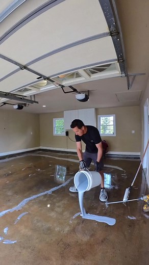 Vinyl Flake Garage Floor Finish: A Satisfying Epoxy Solution