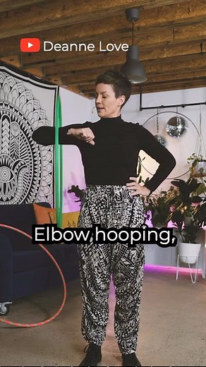 Hooping in a small space? I know it can feel restricting BUT there are sooooo many tricks and techniques you can practice ⚡️ Here’s a snippet from my YouTube tutorial 🎥 3 Moves to Try in a Small Space Link to the Hooplovers YT channel in my bio #hooptut #hoopingtutorial #hooping #hulahoop | Hooplovers
