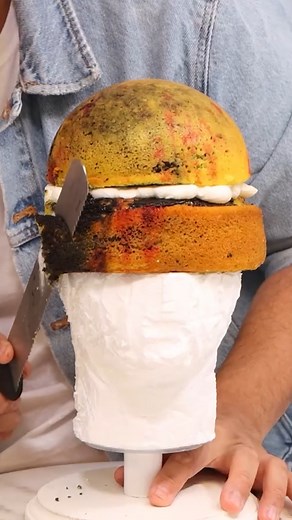 This Batman cake looks so good! | Koalipops