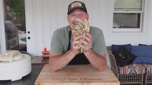 Making sweet banana candy using just one ingredient and no added sugar