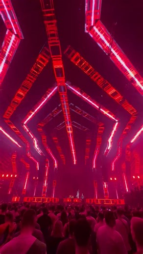 Discover the Hype of Aversion at Reverze 2026