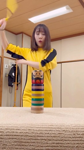 📺いよいよ明日生放送📺 NHK総合「#あさイチ」 11/25(火)朝8:15〜 「みんな！ヌンチャクだよ」コーナーにて、ヌンチャクをレクチャーします🔥 【ゲスト】池谷のぶえ,西尾まり 【講師】森累珠 【キャスター】博多華丸,博多大吉,鈴木奈穂子 ブルース・リー様のおかげで出会えたヌンチャクの魅力を、朝から生放送で全国にお届けします！！ ブルース・リーの音楽も朝からかかるかも！？ リー様愛100%で挑んできます！ ぜひ皆様ご覧ください📺 #ヌンチャク #ブルースリー #森累珠 #NHK #リール動画 | Ruice Mori