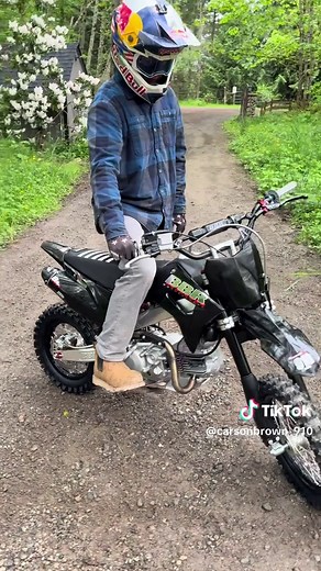 First look at the BBR Motorsports production version of the V4 frame. This frame kit is fully built in house at BBR Motorsports and has been designed, developed, tested and made with the very highest quality. I’ve been testing different versions of this for years, and the boys are finally ready to get this thing into production for you guys. This V4 can use a Daytona 190 engine. Honda, Kawasaki, or Yamaha 110 engine. And also the CRF50 based engines. Call BBR Motorsports to get on the build list