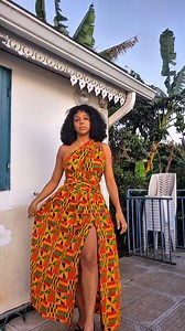 Encore un tuto de robe Infinity 💖 Celle ci s'appelle Ashanti orange et est encore disponible au magasin et sur notre site de vente en ligne ici ⬇️ 🇫🇷 https://couleursdafrique974.com/produit/robe-infinity-ashanti-orange/ 🇬🇧 https://couleursdafrique974.com/en/product/infinity-ashanti-orange-dress/ Livraision dans le monde entier ✈️🌍 Encore disponible pour les tailles allant du 34 au 42 (désolée les princesses curvy, les grandes tailles ont été sold out en un clin d'œil 😭) D'ailleurs de nouv