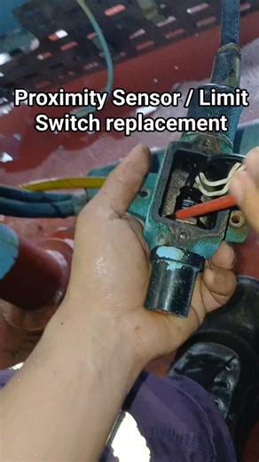 Part 2 Gangway Parts Replacing a limit switch (Proximity Sensor Type) It works with the principle of having a magnetic field continuously present , the presence maintains a particular contact either Normally Closed (NC) or Normally Open (NO) As a metal body gets near the vicinity of the magnetic field, it disrupts the value which then triggers a change in contact condition towards the opposite. NO CLOSES Contact NC OPENS Conact The change in contact position then either stops a current flow or s