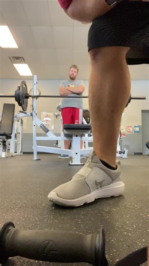 After 2 months in, i finally hit my body weight. From only maxxing at 150 (which is low i know) im finally at 200! I lost the body weight and transformed it into my PR. Form was a little sloppy but its only up from here! #gymtok #imweak #motivation #progression