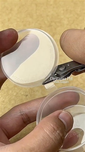 Let's make tiny LCD screens using a plastic sauce container! 📺🤯 #miniatures #diycrafts #shorts