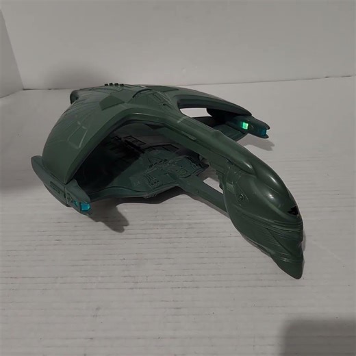 Star Trek TNG Romulan Warbird by Playmates Vintage 1993 WORKING