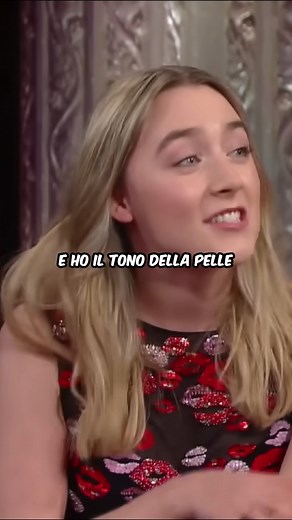 #saoirseronan INSEGNA👩🏼‍🏫 a #stephencolbert i NOMI IRLANDESI!🇮🇪 Saoirse Ronan al Late Show with Stephen Colbert - 12/01/2016 #irishnames #ireland #irish #accent #talkshow #subITA | Latenightclips Ita