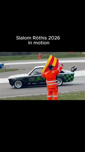Classic cars in motion at Slalom Roethis 2026