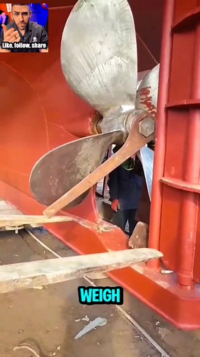 1.3K views | A ⚓ ship's propeller work... .. .. #fblifestyle #ship #propeller #work #engineering | BrainBuzz TV | Facebook
