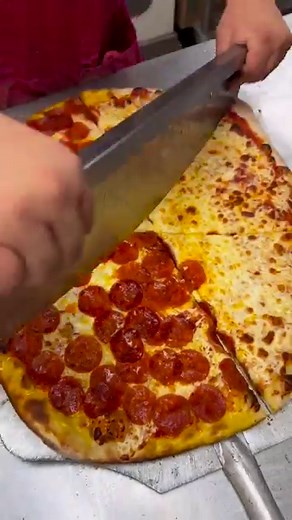 13K views · 360 reactions | Enjoy the sound of @BurattinoPizza CRUNCH, Baby, Crunch  . . . . . . . #asmr #pizza #asmrcrunchy #burattinopizza #bestfoodla #LAEats #GoodEatsLA #PizzaTime #BestPizza #PizzaMania #pizzalove #pizzaddict #pizzapie pepperoniday #pepperoni #120pepperoni #pepperonipizza #foodporn #cheese #foodie #fresh #delish #tasty | Burattino Brick Oven Pizza | Facebook