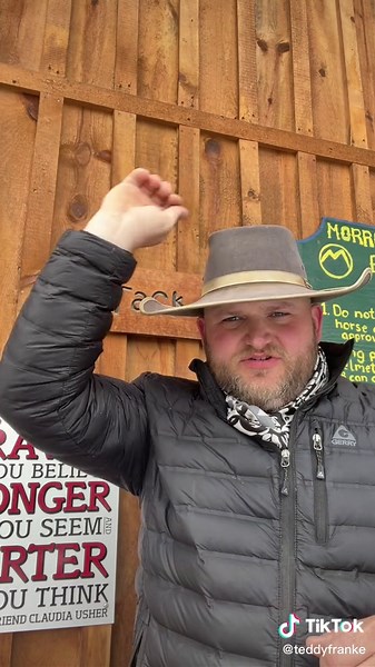 Understanding the Difference: Hulahan vs Backhand Swing Explained