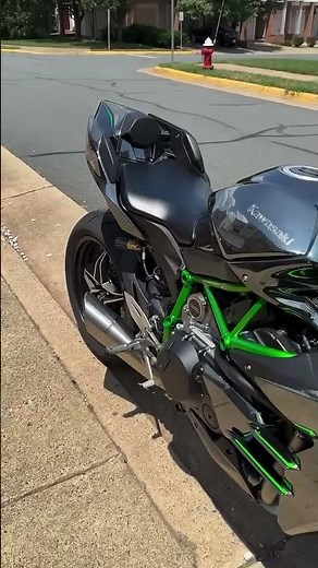 Unleashing the Monster – Ninja H2R Sound & Speed 🚀”