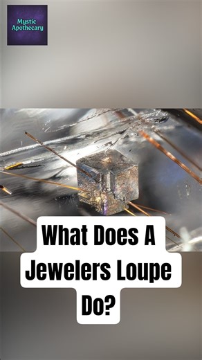 What Does A Jewelers Loupe Do? | Gemology Tools
