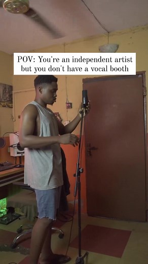 Can you hear a difference? If you can, then congratulations, your ears have opened up 🙌🏽 P.s No mics were harmed in the making of this video 🙂 . . . . . #musicians #segunadigun #producers #musicproduction #acoustics #diy #recording #engineer #studio #microphone #studioone #protools #bedroomproducer #artist #indieartist #independentartist #independentmusician #singer #songwriter