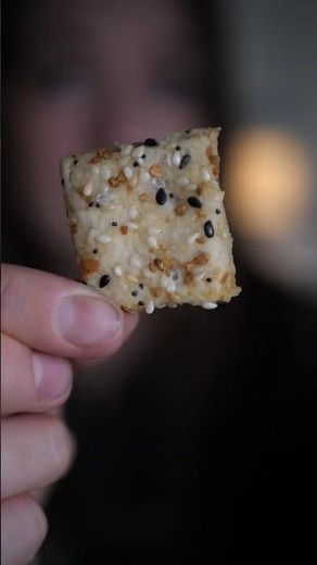 EASY sourdough discard crackers