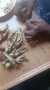 Deboning chicken feet | Mmanoka Lorraine Mmola