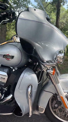 Pre-owned 2023 Tri Glide® Ultra