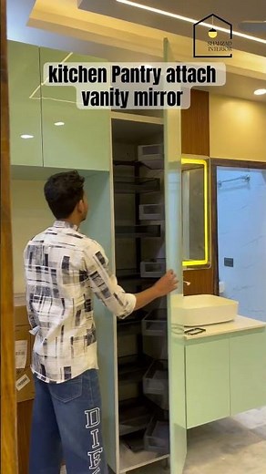 kitchen Pantry attach vanity mirror￼￼ | Smart Kitchen Organization Ideas | #kitchen #kitchenstorage