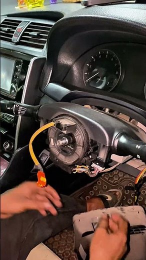Clock Spring Removing! #clocksprings #autorepair #cars #rxmechanic