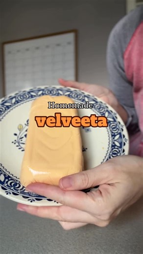 Alexandra | wholesome living, fruitful suburban homesteader 🧺🐮 on Instagram: "Homemade Velveeta🧀 courtesy of: @reidhomestead . 4cups whole milk (or water if you don’t do milk) 2lb shredded cheese 4 tsp beef gelatin (or gelatin) -heat milk to a simmer -blend on high with 4 tsp beef gelatin, add cheese one lb at a time - pour into molds and refrigerate or freeze (2-6 hours) Slice and store. Good for a year or more stored in the freezer. Enjoy🧀 . . #homestead #cheese"