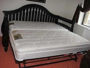 Pop up Trundle Bed Twin to King