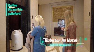 🤖☕Roboter im Hotel: Kaffee bis zur Tür geliefert!☕🤖 Im Hotel und Lust auf Kaffee, aber zu faul, runterzugehen?🤔 In vielen Hotels in China übernehmen das Roboter! 🤖☕ Kathrin war neugierig und hat sich einen Kaffee aufs Zimmer bestellt. Den Roboter dabei zu beobachten, war echt spannend! 😲 #zhongou #ChinaUpClose | CRI German