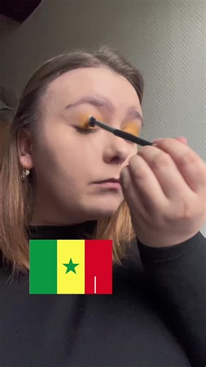 Sénégal Makeup Tutorial with Neon Colors and Blush