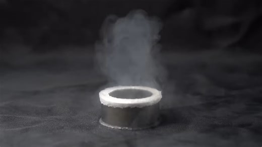 Homemade Liquid Oxygen Demonstrates Paramagnetism