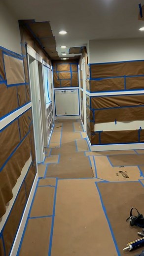 Prep First, Problems Last – Interior Masking & Spray Finish in Salem, OR 🎯🎨 Today’s video shows the extensive masking and prep work we’re doing on an interior painting project in Salem, Oregon. We went all out on masking—and here’s why: ✅ The home has brand-new, freshly installed trim, and we wanted zero overspray touching anything else. ✅ The GC had someone paint the walls and ceilings first (not how we’d normally schedule it), but we adapted and handled the challenge. ✅ We masked every wall