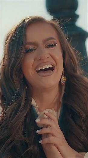 👆🏻 Asculta "Stana Stepanescu x Boji x Banat Express - Fain îi bagea 🎶✨" 👆🏻