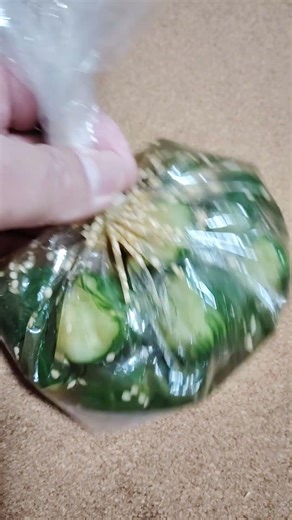 中華風のきゅうりの漬物。明日、温かいごはんで呼ばれるわ。 #まいにちごはん #food #japanesefood