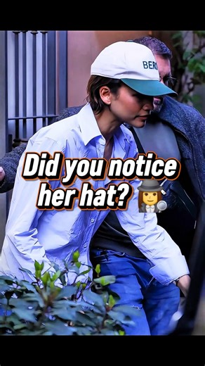 Zendaya really said: Support, but make it fashion. 🧢#zendaya #tomholland #romespotted #berobeer