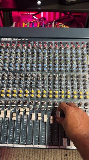 Trying out the Allen & Heath MixWizard WZ3 16:216-Channel Analog Mixer