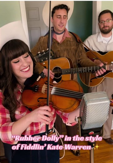 “Rubber Dolly” in the style of Fiddlin’ Kate Warren w/ the rest of the @HonkyTonkWranglers 🤠 🎻 💖 #fiddle #fiddleplayer #countrymusic #retro #vintage