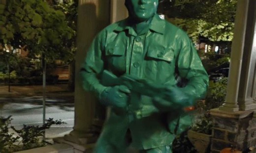 Man Creates Amazing Toy Soldier Halloween Costume