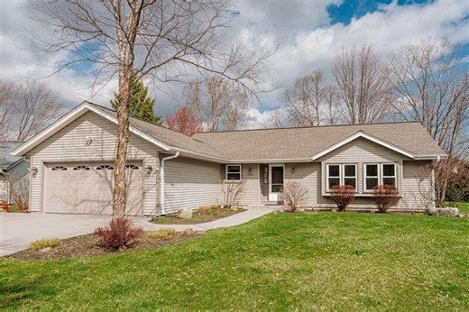 10500 S Jessica Dr, Oak Creek, WI 53154 — MLS#1956799 — Shorewest Realtors