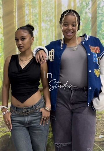 Modeling Poses for Stunning Photoshoots