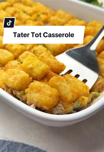 This easy, cheesy, beefy Tater Tot Casserole Recipe is pure comfort food! Recipe l1nk in bio. #tatertot #easycasserole #casserolerecipe #casserole #casseroledishtiktok #weeknightmeals