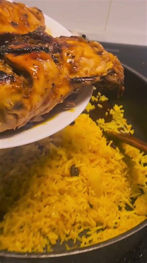 Inasal sa kawali at java rice special with raisen and pineapple ‪@pinaycuisineinsweden‬