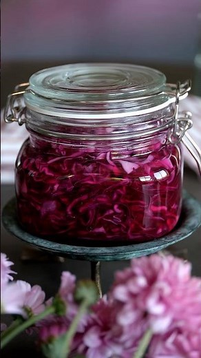 QUICK-PICKLED RED CABBAGE
