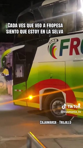 Ya me dieron ganas de viajar ala selva Peruana y poder grabar sus buses,busmanízate con Busmanía,bonito bus
