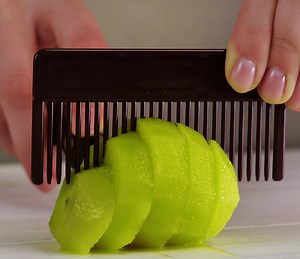 How to cut veggies to make beautiful serving plates | 5-Minute Crafts UK