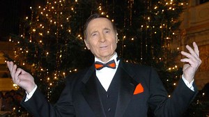 Ruhestätte von Freddy Quinns Frau auf Friedhof völlig verwildert